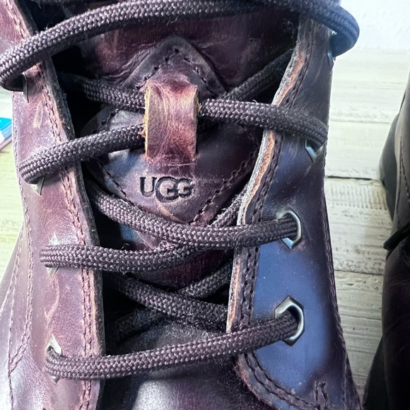 UGG Men\'s Burgundy Leather Boots Sz:12 main image 4